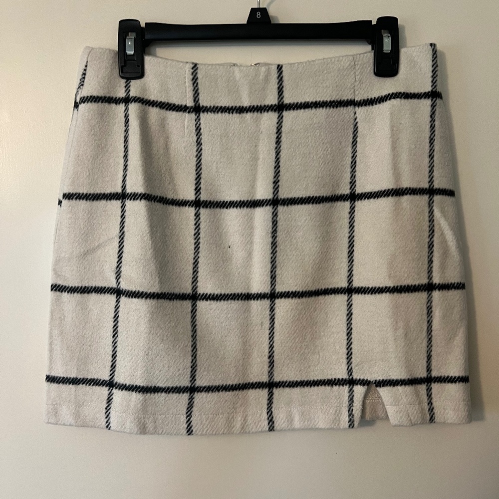 Women’s wool plaid skirt, size medium/small